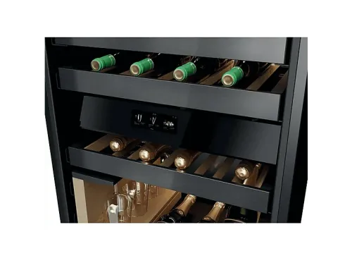 Vinoteca integrable Haier In-Vista CSW9619ENGBW Total No Frost Duo Cooling Air Flow Natural System 40 botellas Negro